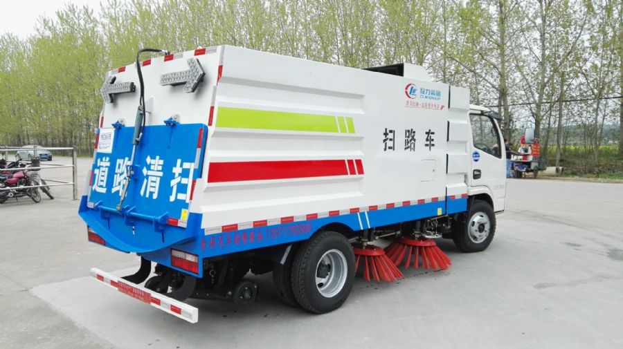 東風(fēng)小多利卡掃路車圖片價格
